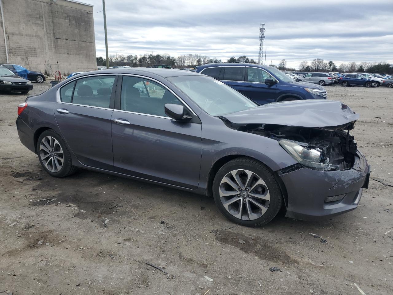 2015 Honda Accord VIN 1HGCR2F55FA018046 Copart auction photo, front end / minor dent/scratches damage thumbnail 4