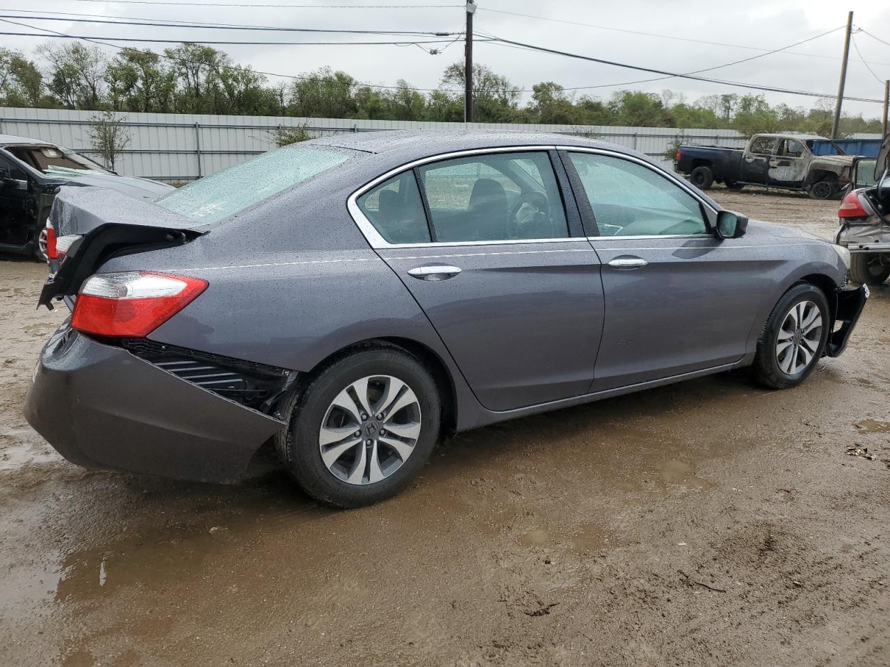 2015 Honda Accord VIN 1HGCR2F33FA169790 Copart auction photo, front end / rear end damage thumbnail 3