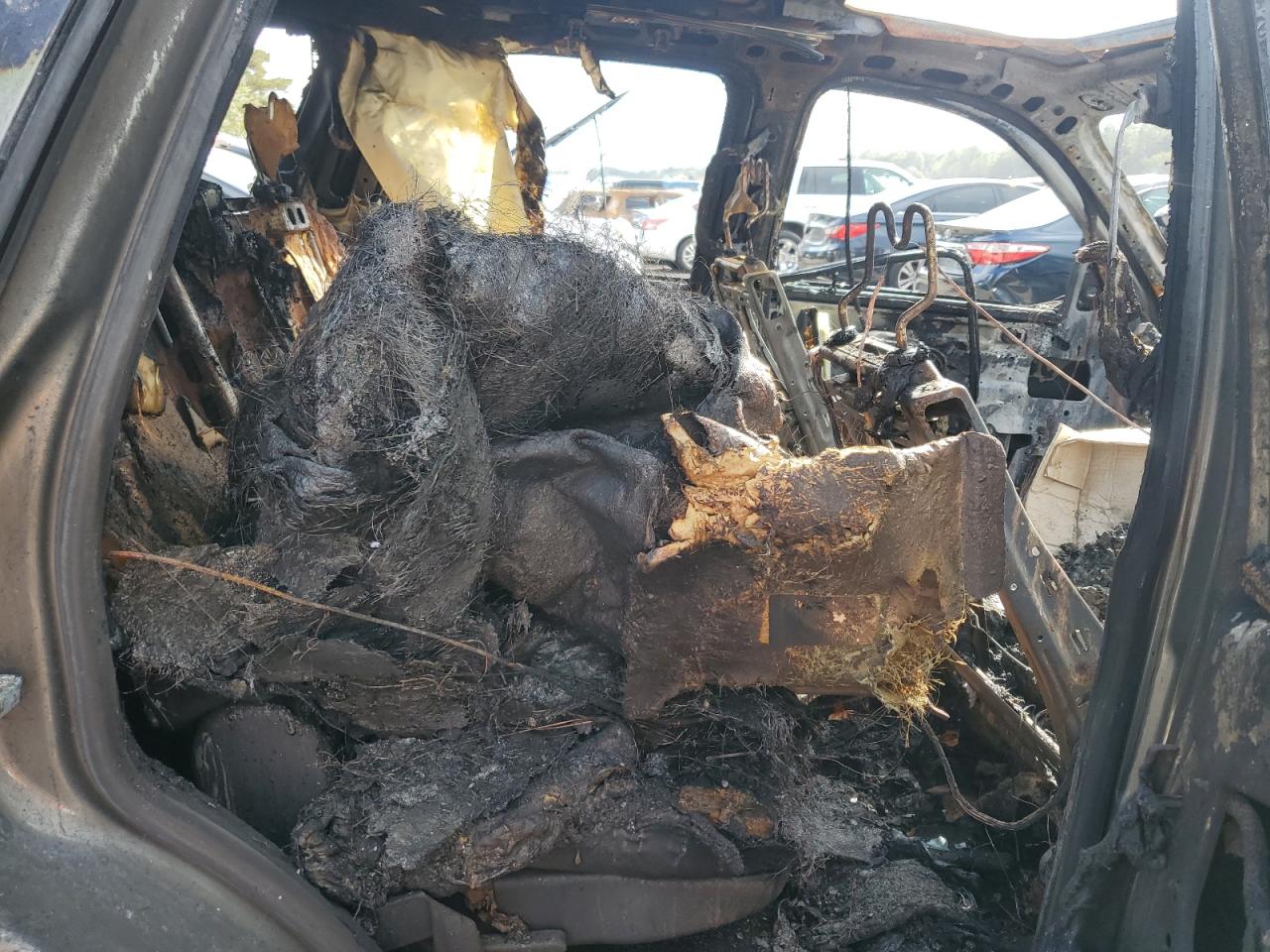 2008 Chevrolet Tahoe VIN 1GNFC13J88R248443 Copart auction photo, burn damage thumbnail 11