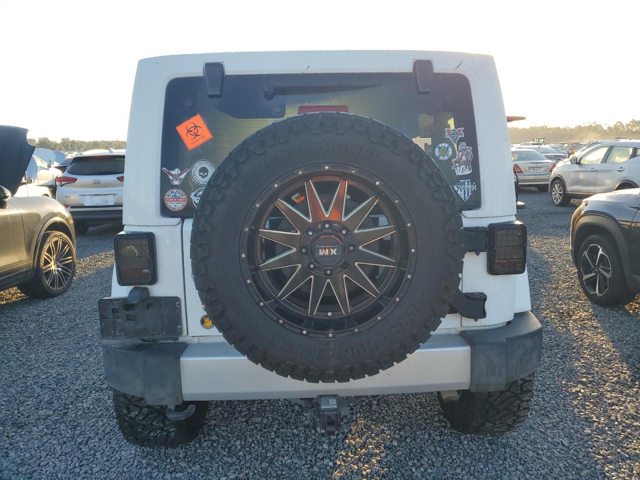 2015 Jeep Wrangler VIN 1C4HJWEG7FL508546 Copart auction photo, water/flood / minor dent/scratches damage thumbnail 6