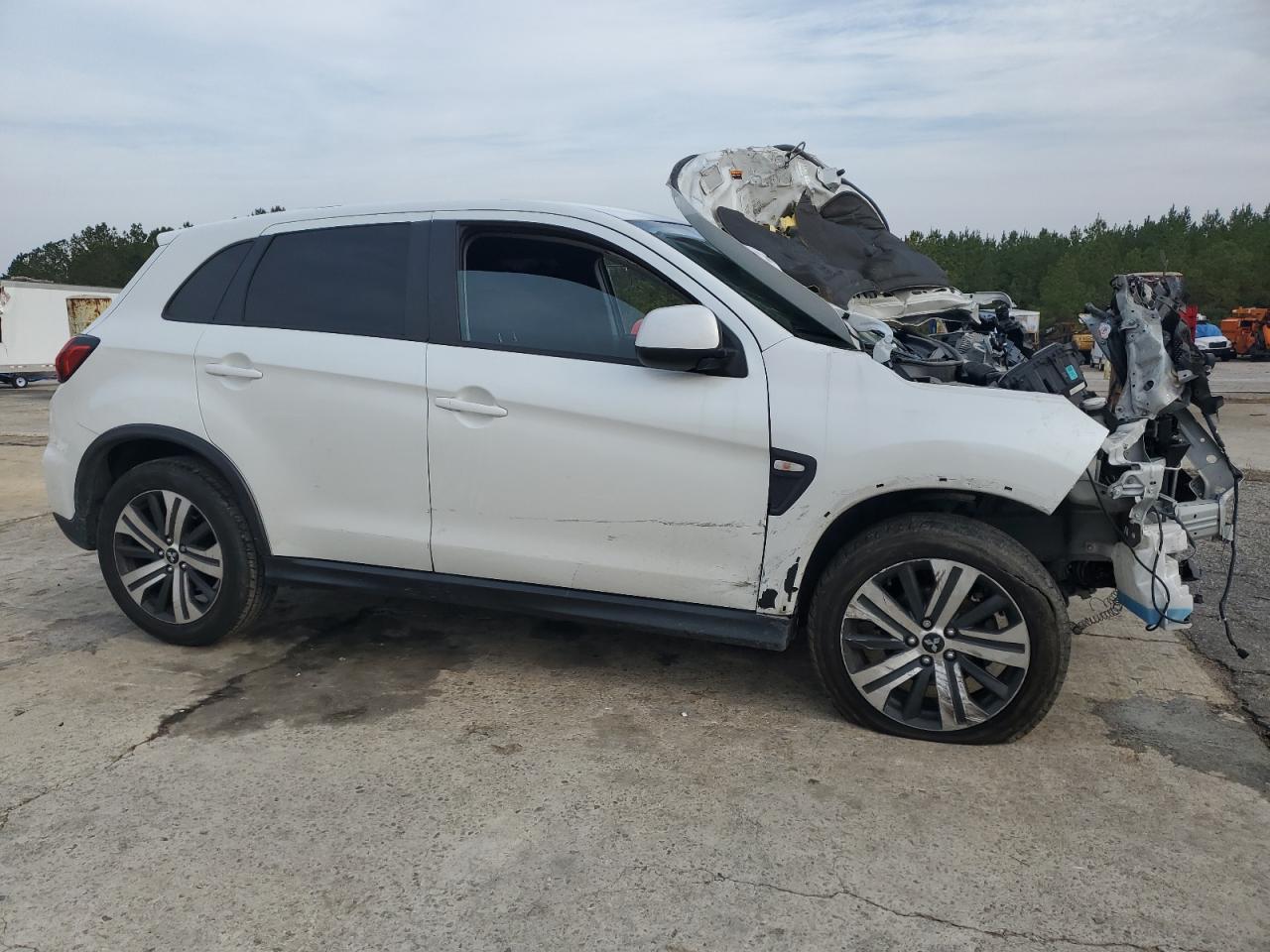 2020 Mitsubishi Outlander VIN JA4AR3AU8LU013759 Copart auction photo, front end damage thumbnail 4
