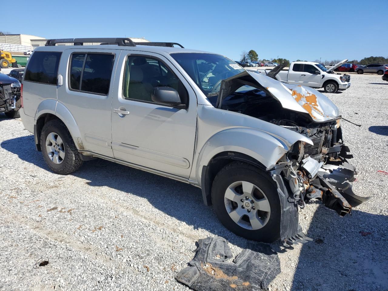 2005 Nissan Pathfinder VIN 5N1AR18W65C719330 Copart auction photo, front end / mechanical damage thumbnail 4