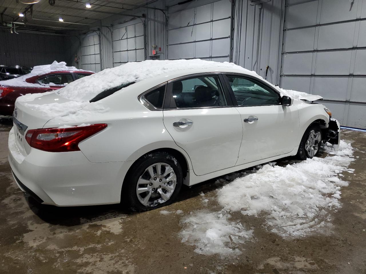 2017 Nissan Altima VIN 1N4AL3AP9HN351101 Copart auction photo, front end / minor dent/scratches damage thumbnail 3