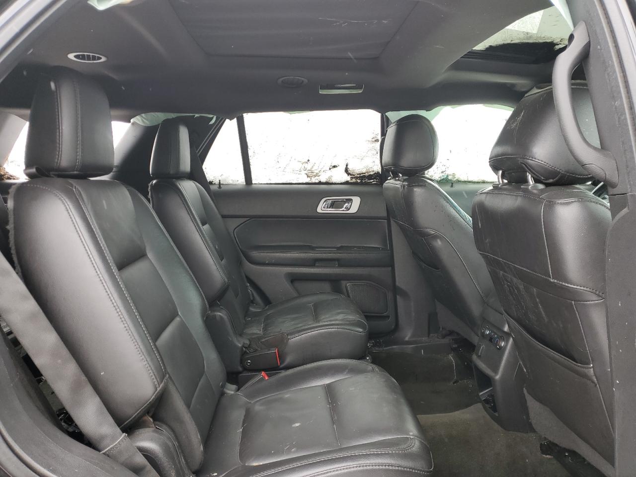 2015 Ford Explorer VIN 1FM5K8D81FGA17027 Copart auction photo, rollover / all over damage thumbnail 11