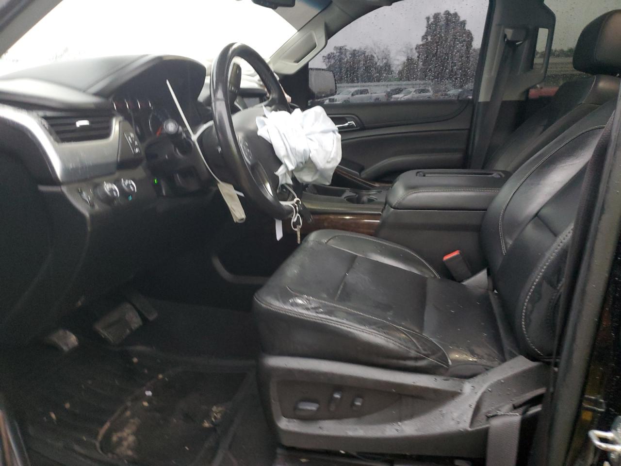 2019 Chevrolet Suburban VIN 1GNSKHKC5KR391774 Copart auction photo, front end damage thumbnail 7