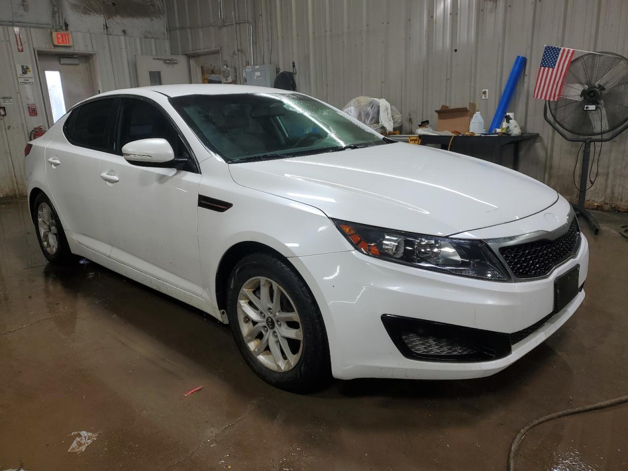 2011 KIA Optima VIN KNAGM4A71B5092289 Copart auction photo, side / rear end damage thumbnail 4