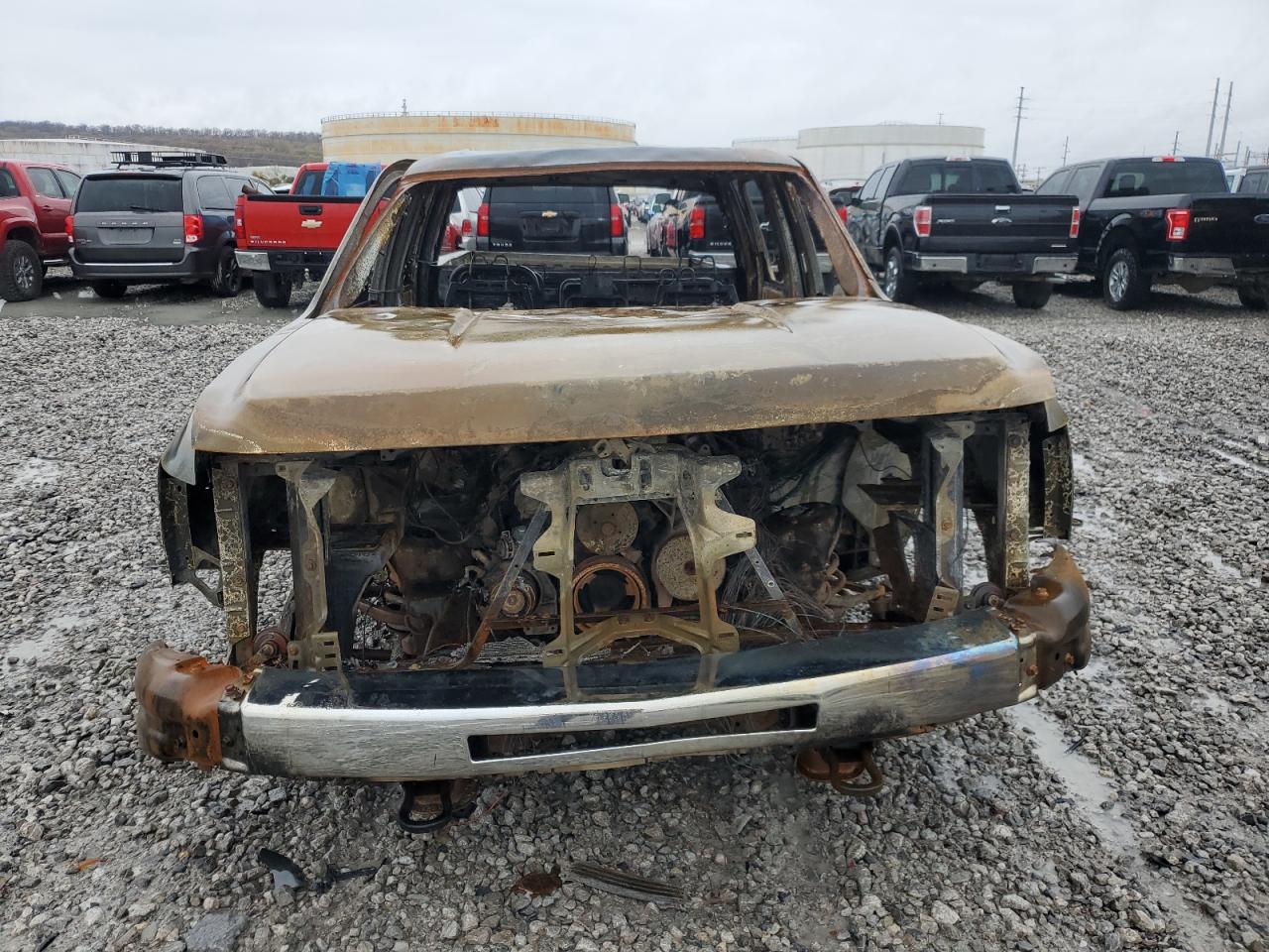 2011 Chevrolet Silverado VIN 3GCPKSE39BG118893 Copart auction photo, burn damage thumbnail 5