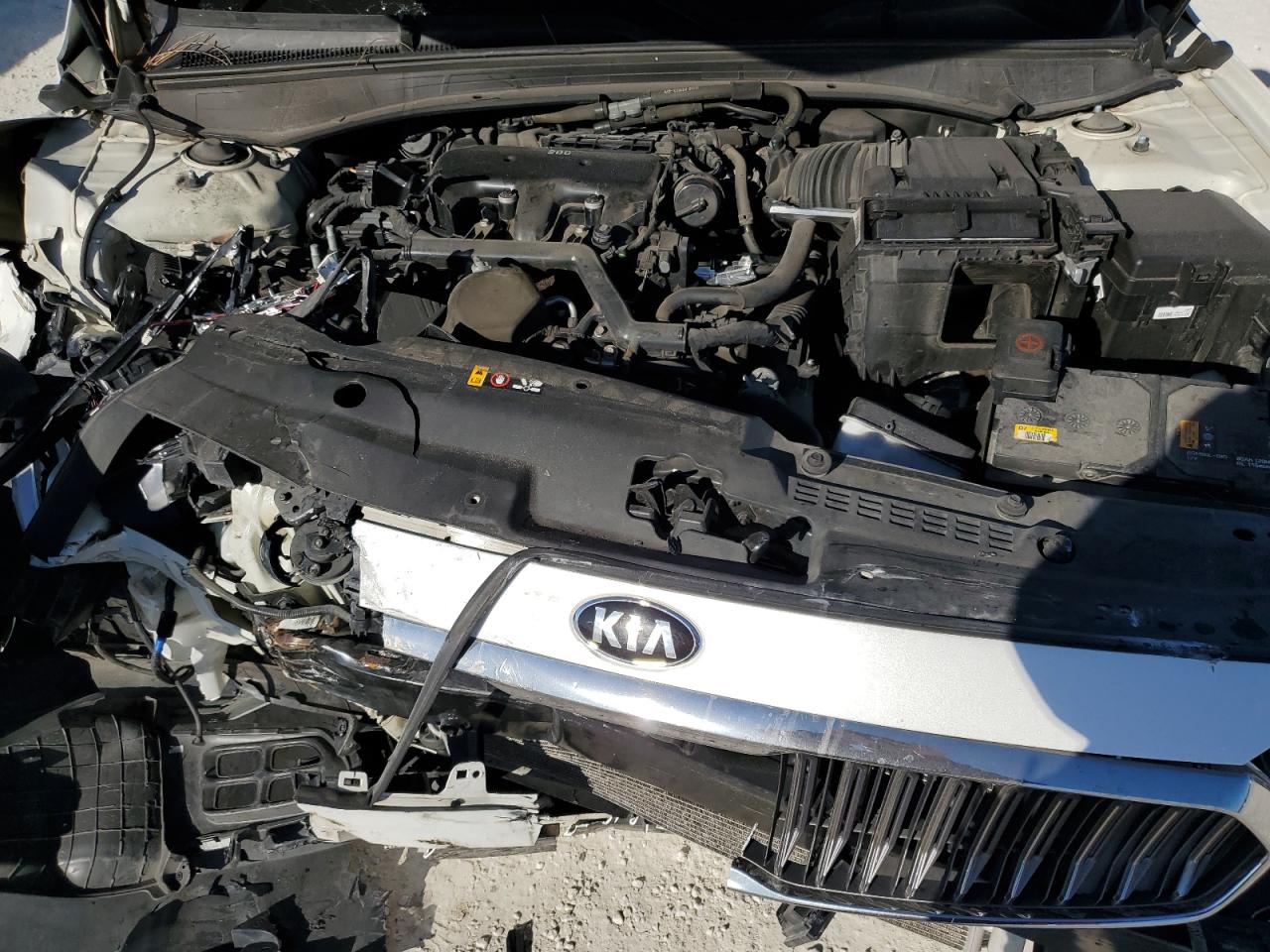 2017 KIA Cadenza VIN KNALC4J10H5063940 Copart auction photo, front end damage thumbnail 13
