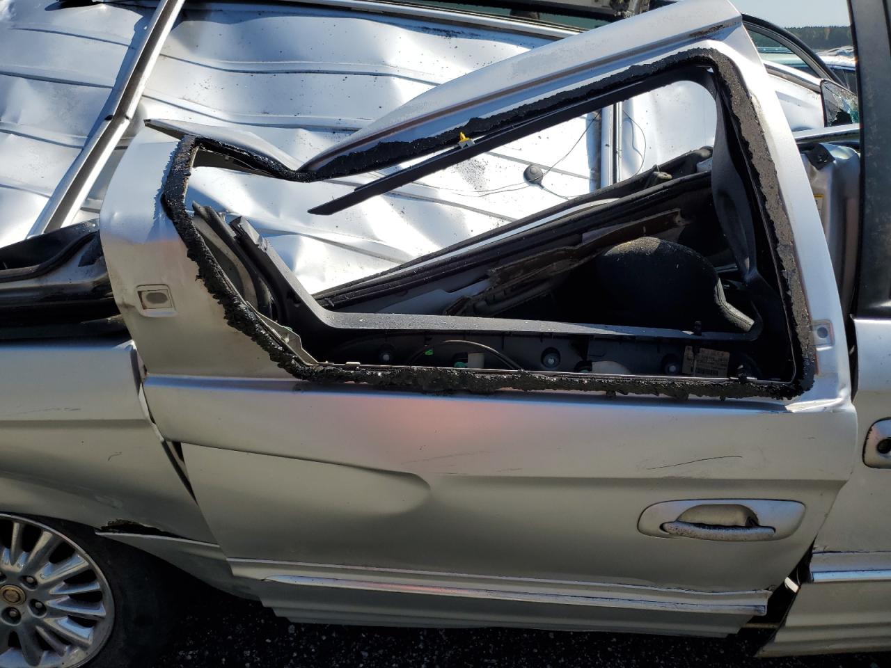 2002 Chrysler Town & Country VIN 2C8GT64L32R540799 Copart auction photo, all over damage thumbnail 11