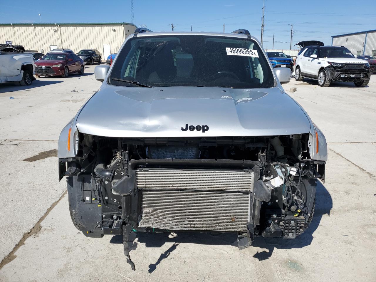 2018 Jeep Renegade VIN ZACCJABB7JPH23239 Copart auction photo, front end / minor dent/scratches damage thumbnail 5