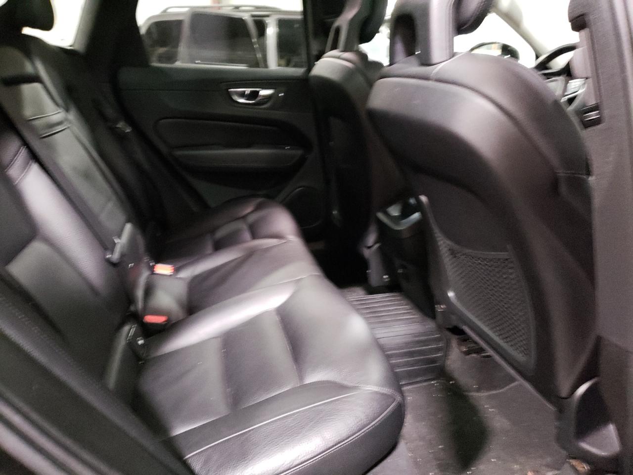 2018 Volvo XC60 VIN YV4102RK2J1039511 Copart auction photo, side damage thumbnail 11
