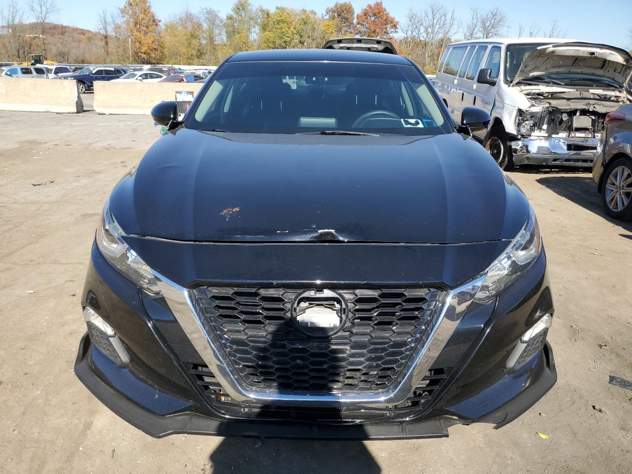 2020 Nissan Altima VIN 1N4BL4BV4LC225952 Copart auction photo, front end / minor dent/scratches damage thumbnail 5