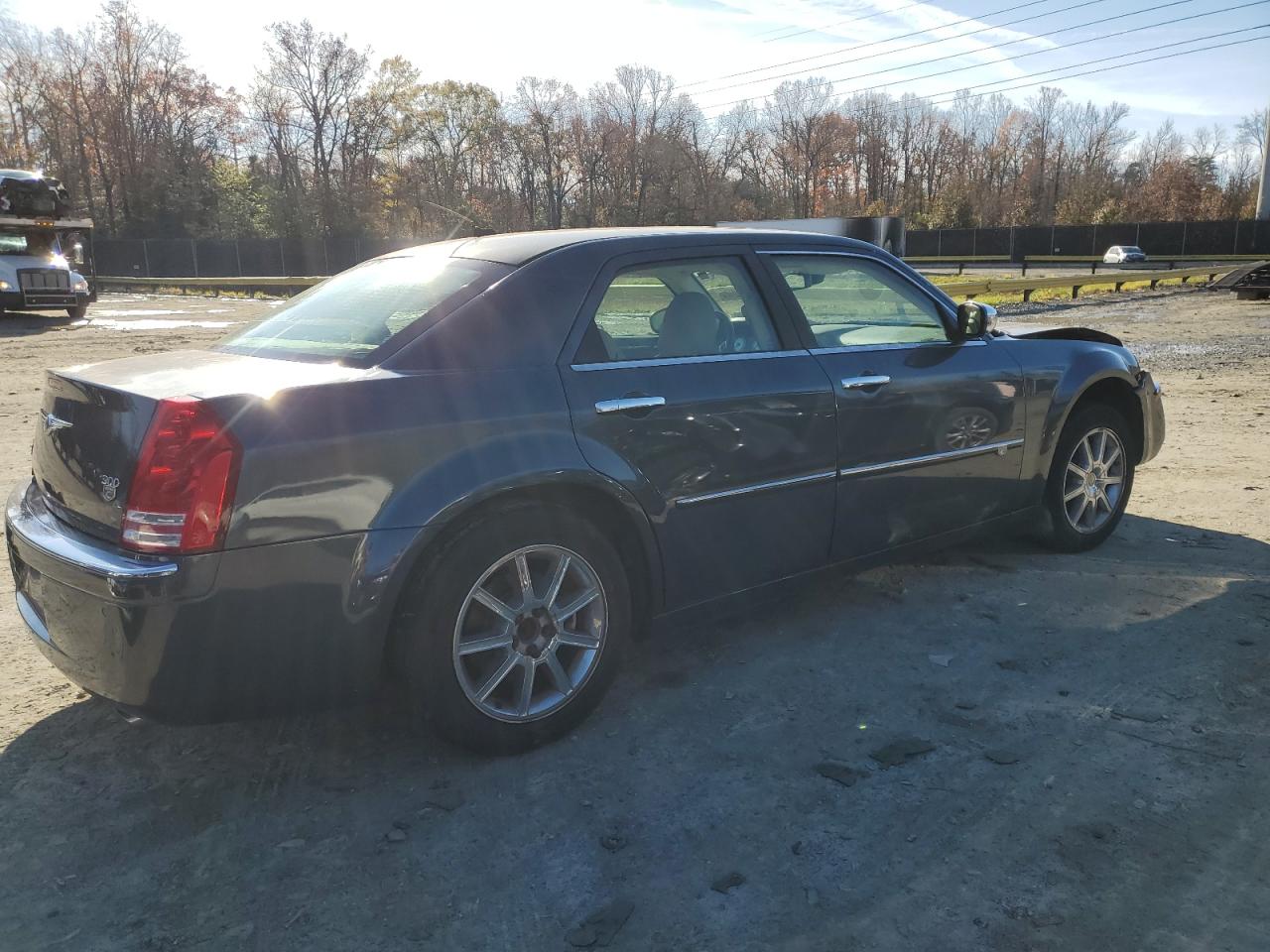 2008 Chrysler 300 VIN 2C3LK63H28H222790 Copart auction photo, front end / minor dent/scratches damage thumbnail 3