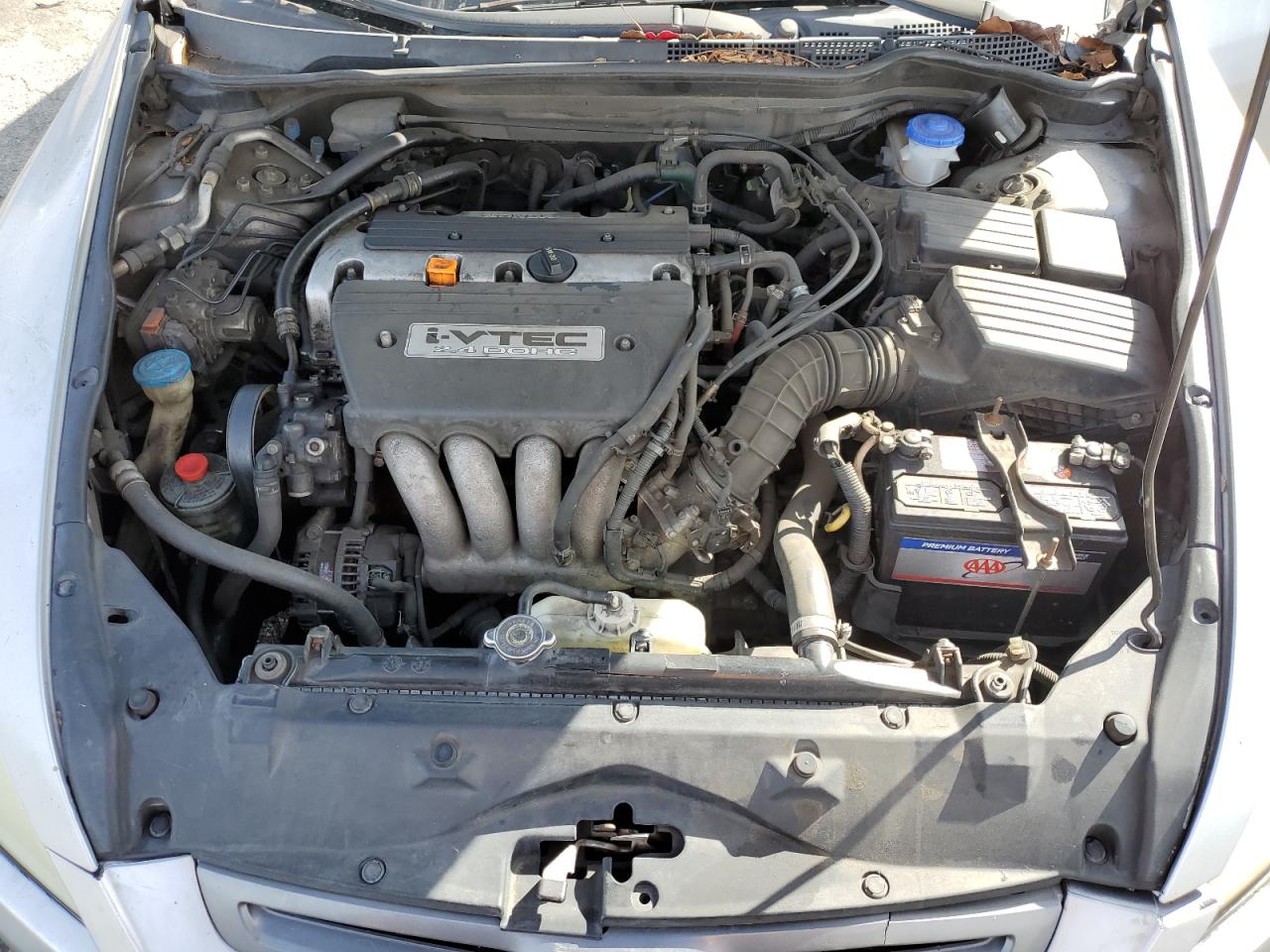 2004 Honda Accord VIN 1HGCM563X4A075404 Copart auction photo, side / minor dent/scratches damage thumbnail 11
