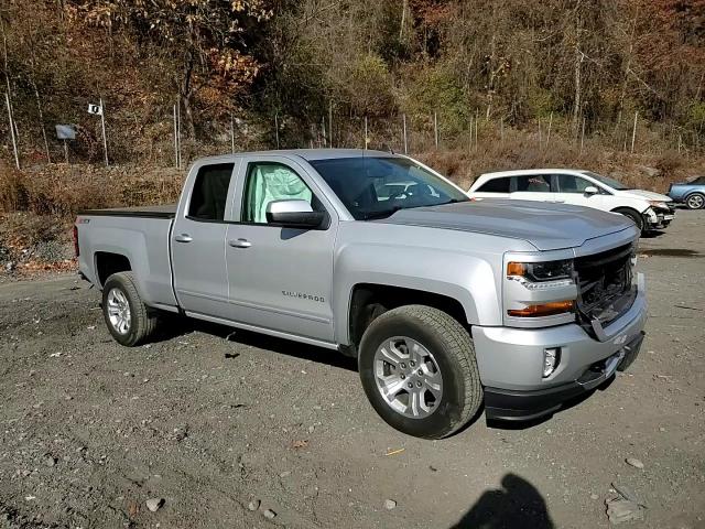 2017 Chevrolet Silverado VIN 1GCVKREC8HZ260662 Copart auction photo, front end / minor dent/scratches damage thumbnail 11