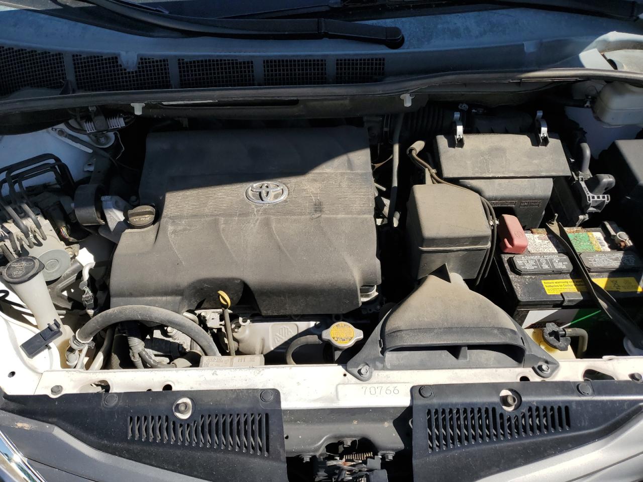 2014 Toyota Sienna VIN 5TDYK3DC0ES526555 Copart auction photo, front end / side damage thumbnail 12