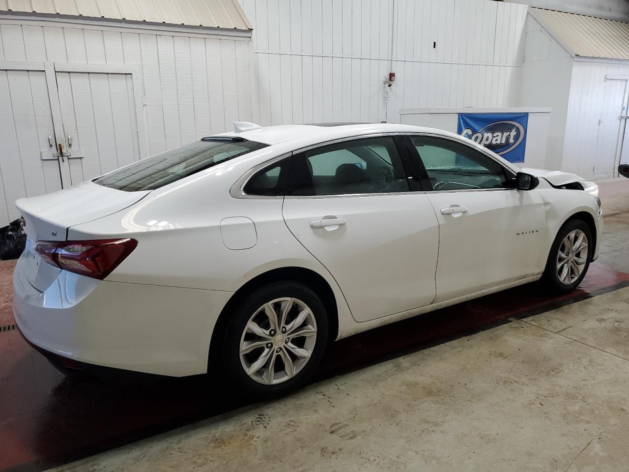 2020 Chevrolet Malibu VIN 1G1ZD5STXLF092129 Copart auction photo, front end damage thumbnail 3