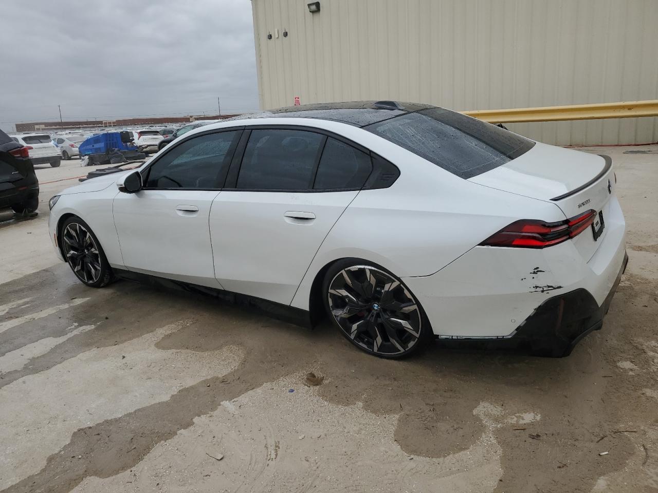 2024 BMW 5er VIN WBA43FJ09RCS08705 Copart auction photo, side damage thumbnail 2