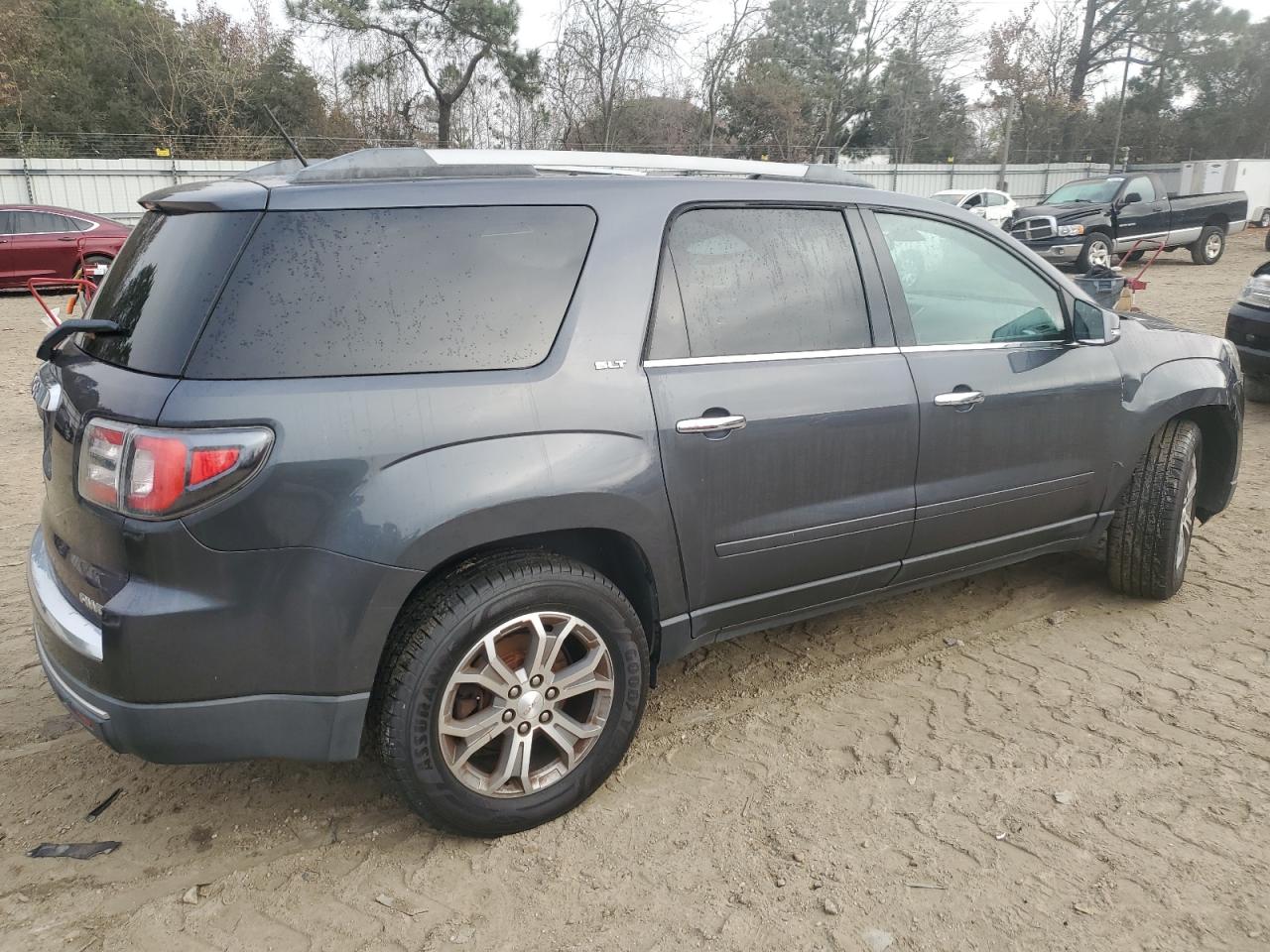 2014 GMC Acadia VIN 1GKKVSKD5EJ240432 Copart auction photo, front end / minor dent/scratches damage thumbnail 3