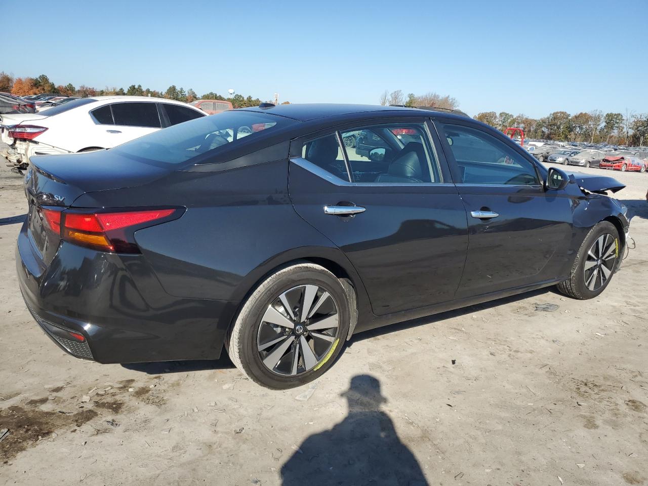 2021 Nissan Altima VIN 1N4BL4DV8MN363089 Copart auction photo, front end / minor dent/scratches damage thumbnail 3