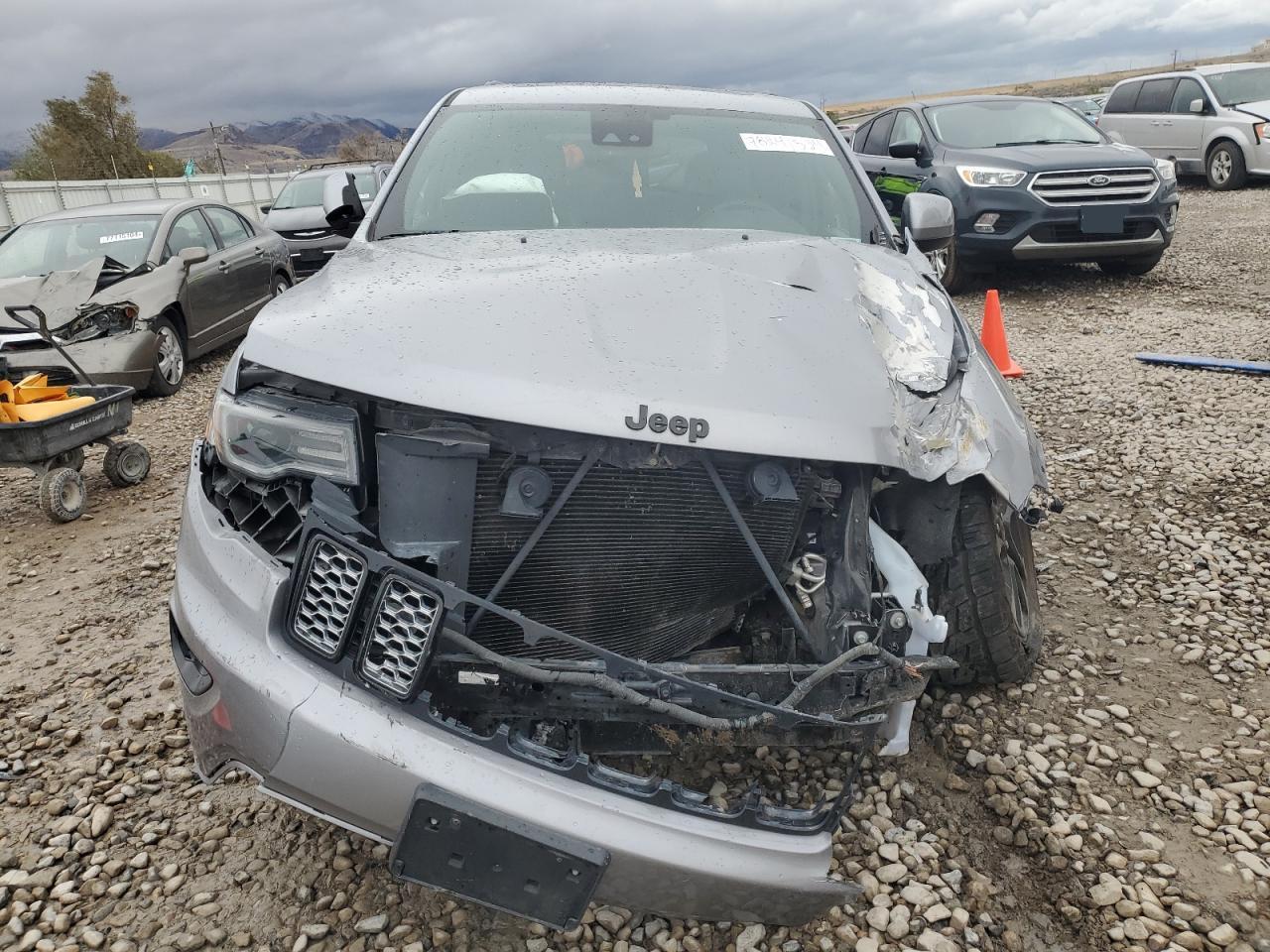 2020 Jeep Grand Cherokee VIN 1C4RJFAG3LC235868 Copart auction photo, front end / side damage thumbnail 5