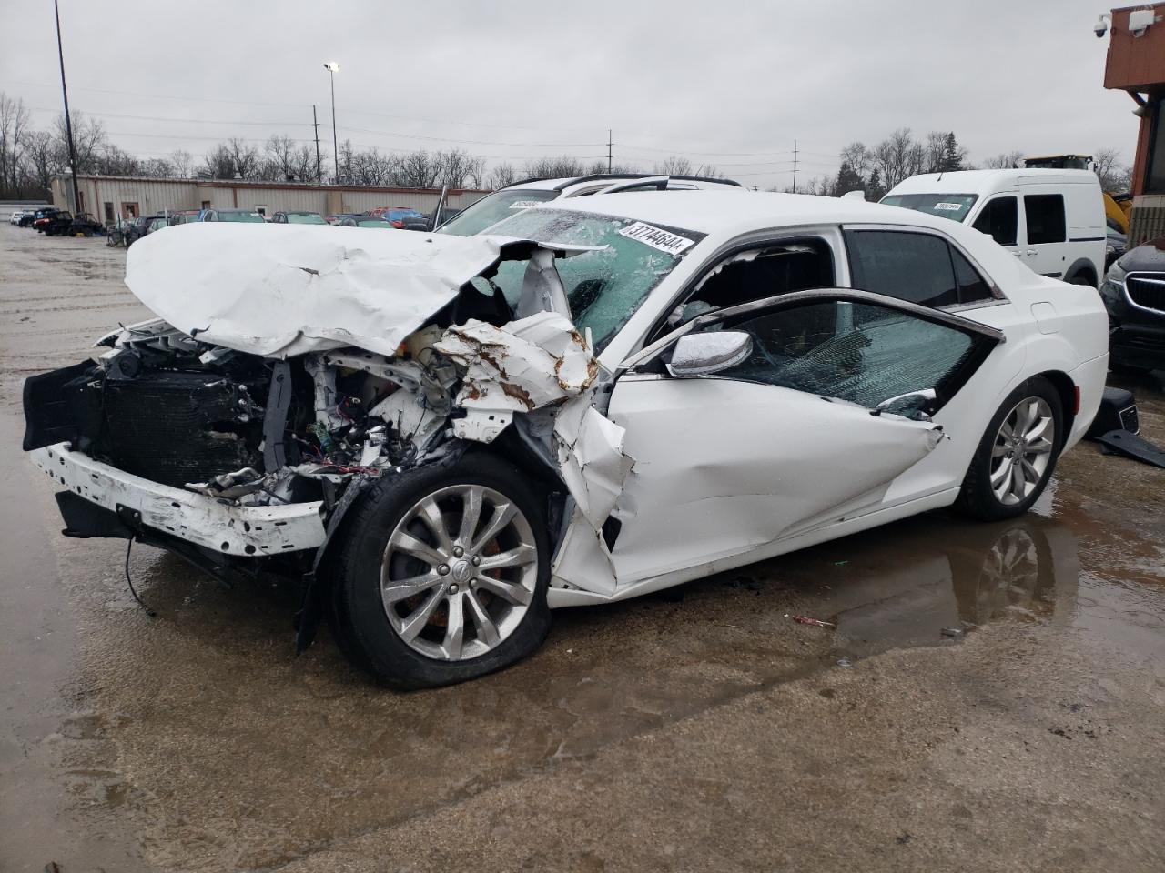 2018 Chrysler 300 VIN 2C3CCAKG0JH276118