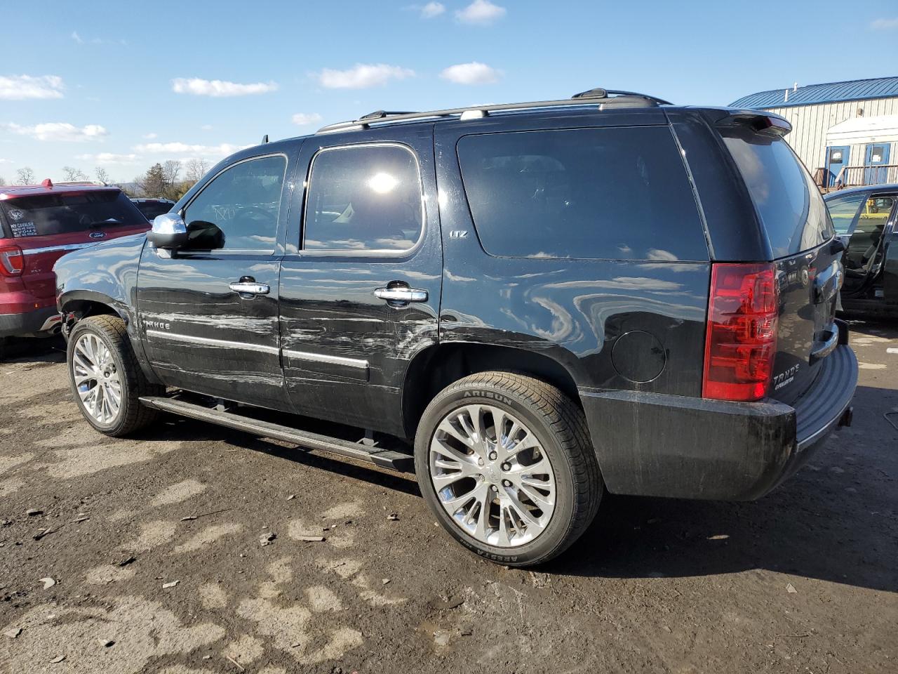 2014 Chevrolet Tahoe VIN 1GNSKCE09ER213097 Copart auction photo, front end / side damage thumbnail 2