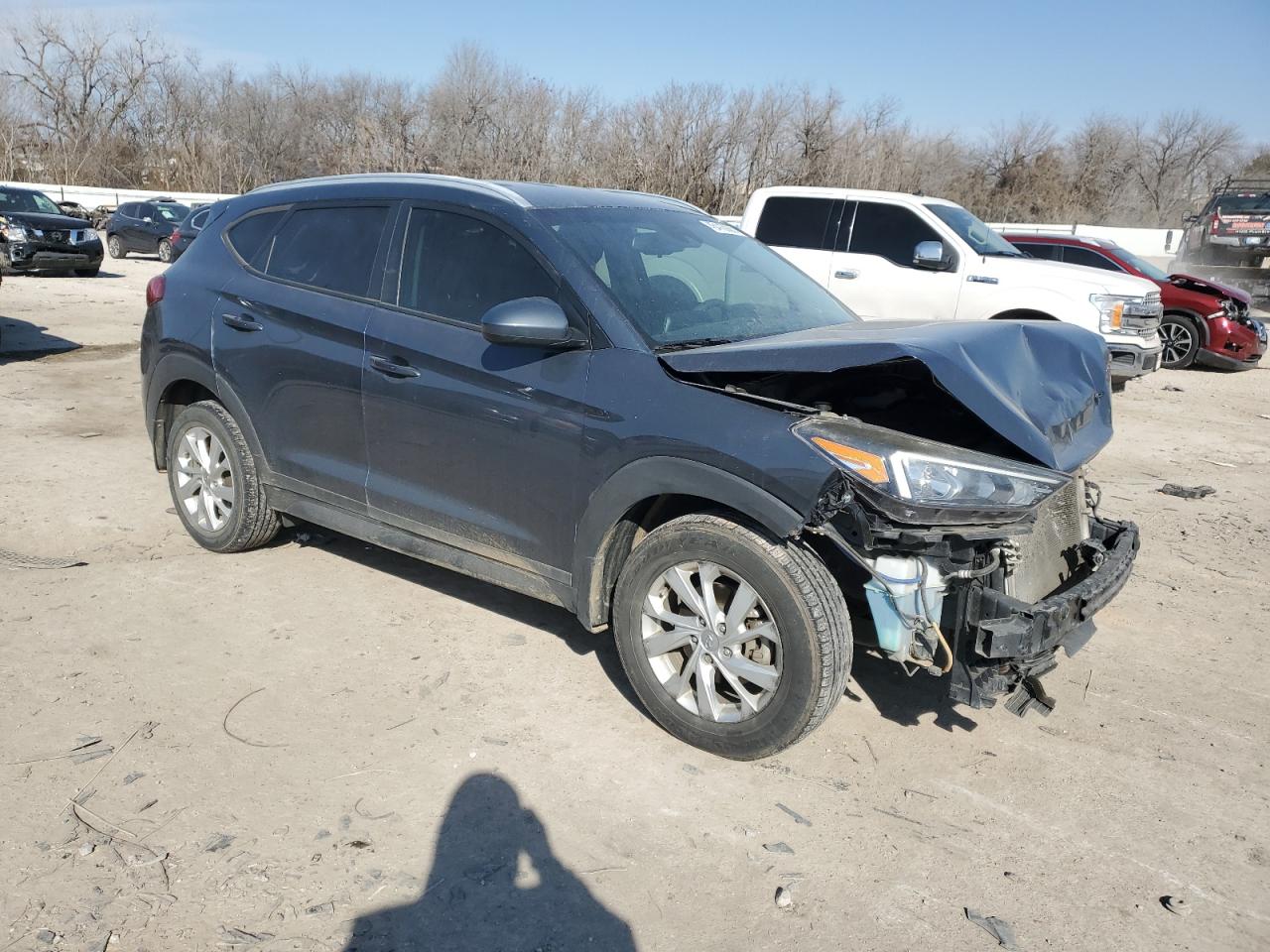 2019 Hyundai Tucson VIN KM8J33A43KU072137 Copart auction photo, front end / minor dent/scratches damage thumbnail 4