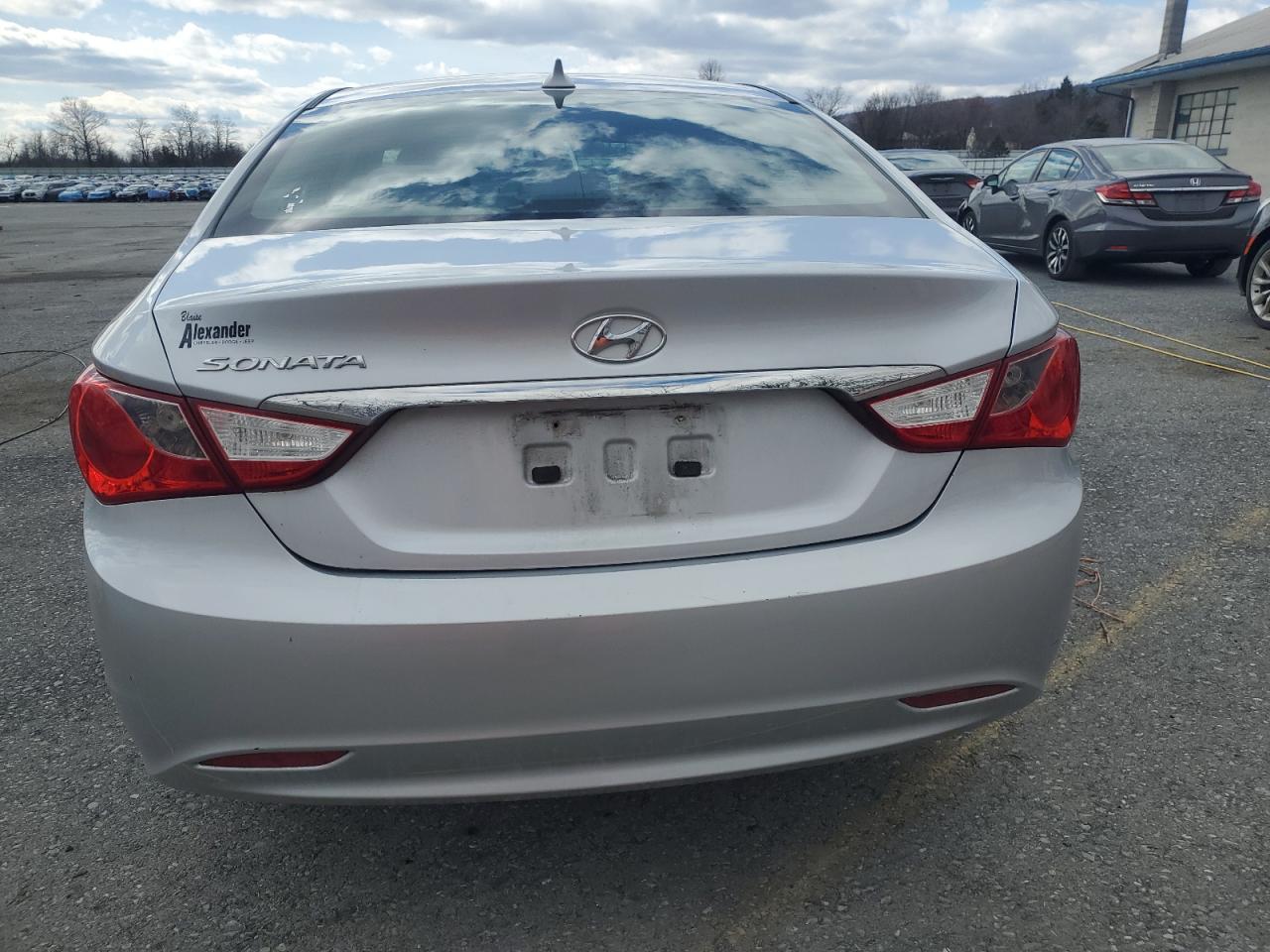 2012 Hyundai Sonata VIN 5NPEB4AC7CH381384 Copart auction photo, minor dent/scratches damage thumbnail 6