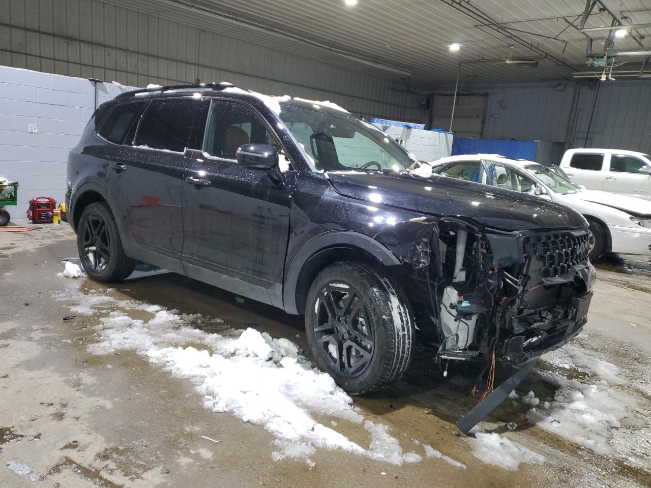2025 KIA Telluride VIN 5XYP5DGC8SG588444 Copart auction photo, front end damage thumbnail 4