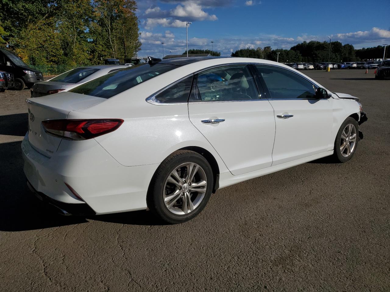 2019 Hyundai Sonata VIN 5NPE34AF9KH732768 Copart auction photo, front end / side damage thumbnail 3