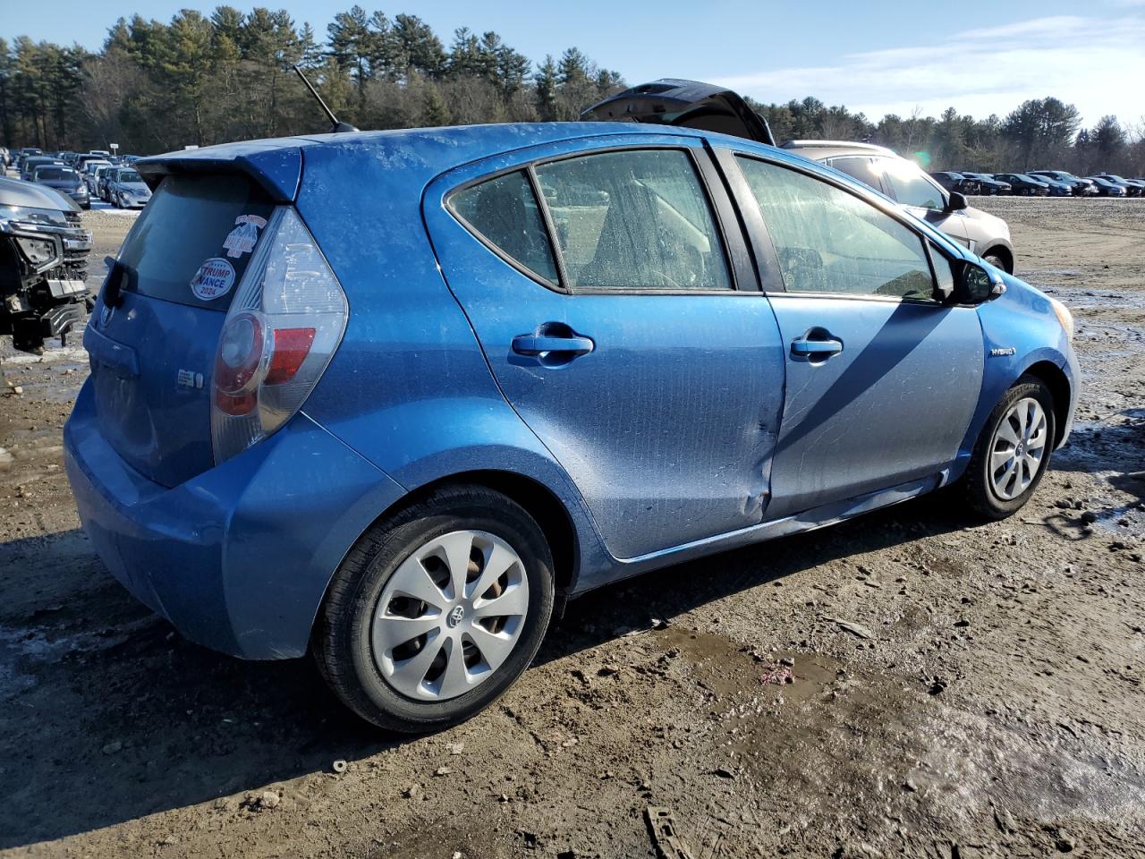 2013 Toyota Prius VIN JTDKDTB31D1553665 Copart auction photo, side damage thumbnail 3
