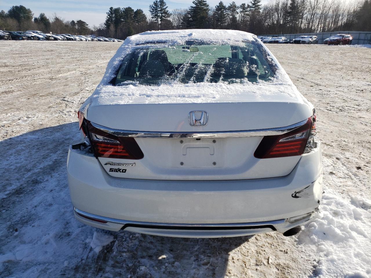 2017 Honda Accord VIN 1HGCR2F76HA296135 Copart auction photo, front end / rear end damage thumbnail 6