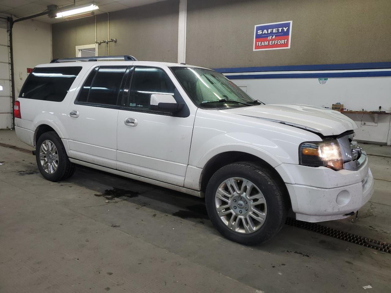2014 Ford Expedition VIN 1FMJK2A56EEF25512 Copart auction photo, front end damage thumbnail 4