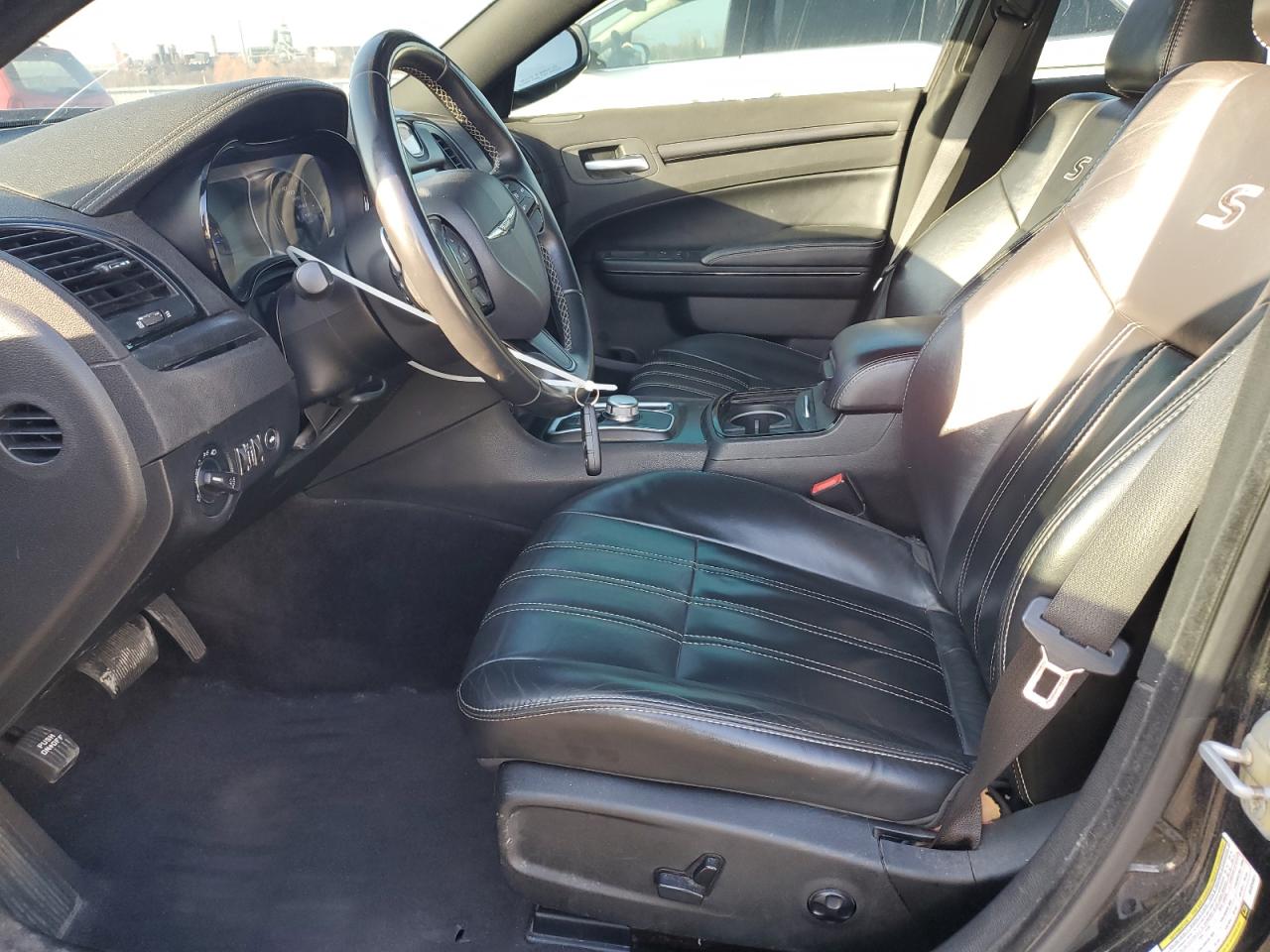 2016 Chrysler 300 VIN 2C3CCABG3GH324851 Copart auction photo, front end / side damage thumbnail 7