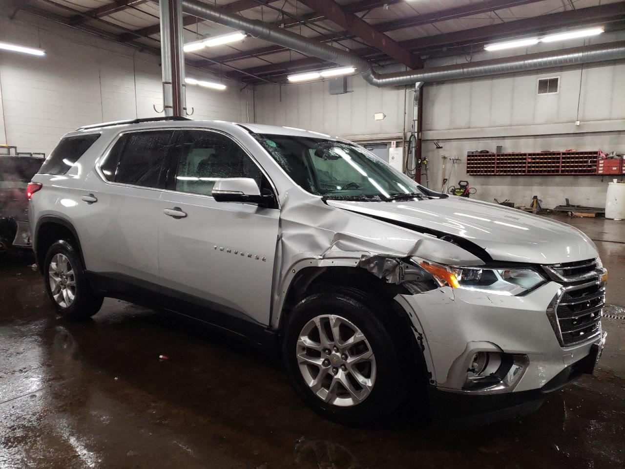 2020 Chevrolet Traverse VIN 1GNEVGKW4LJ179554 Copart auction photo, front end / minor dent/scratches damage thumbnail 4