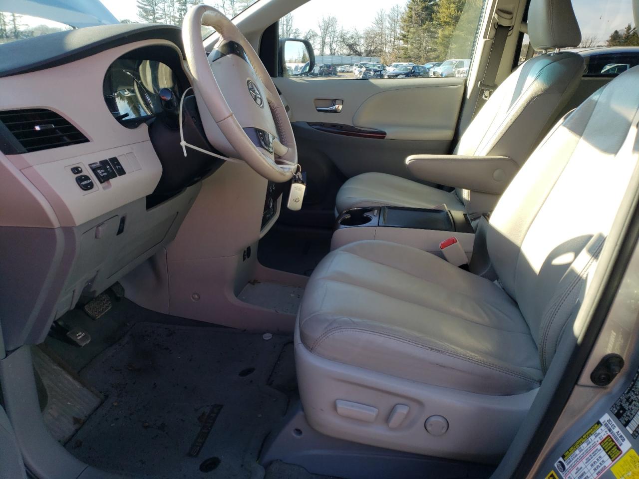 2013 Toyota Sienna VIN 5TDDK3DC4DS067284 Copart auction photo, water/flood damage thumbnail 7