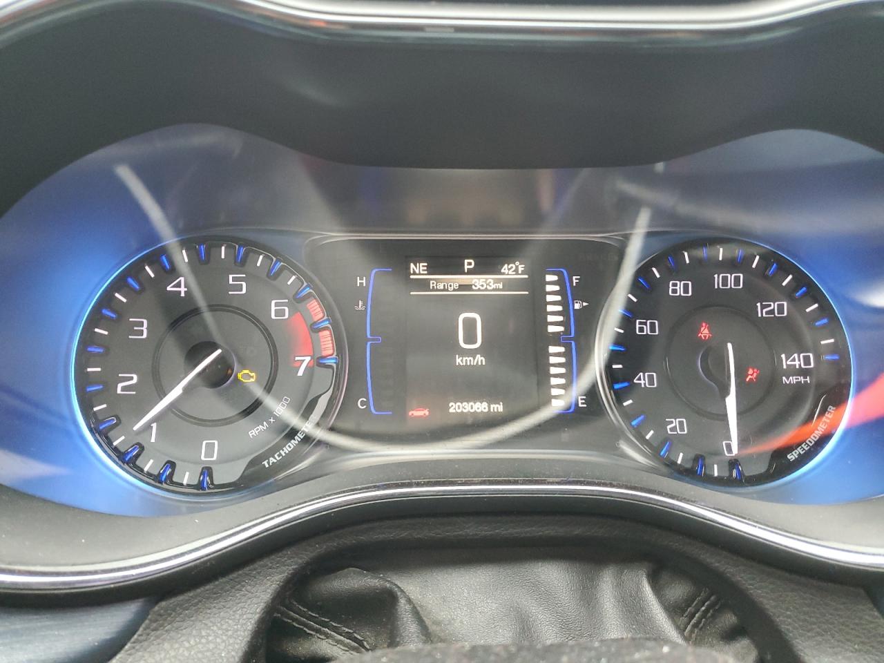 2015 Chrysler 200 VIN 1C3CCCBB6FN658121 Copart auction photo, rear end / minor dent/scratches damage thumbnail 9