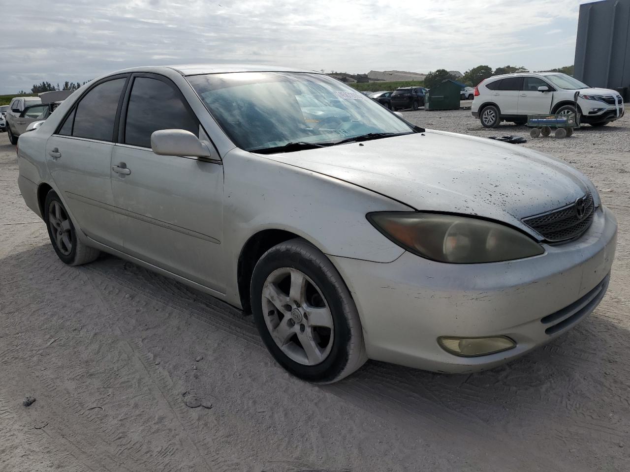 2002 Toyota Camry VIN 4T1BF32K92U520728 Copart auction photo, side / front end damage thumbnail 4