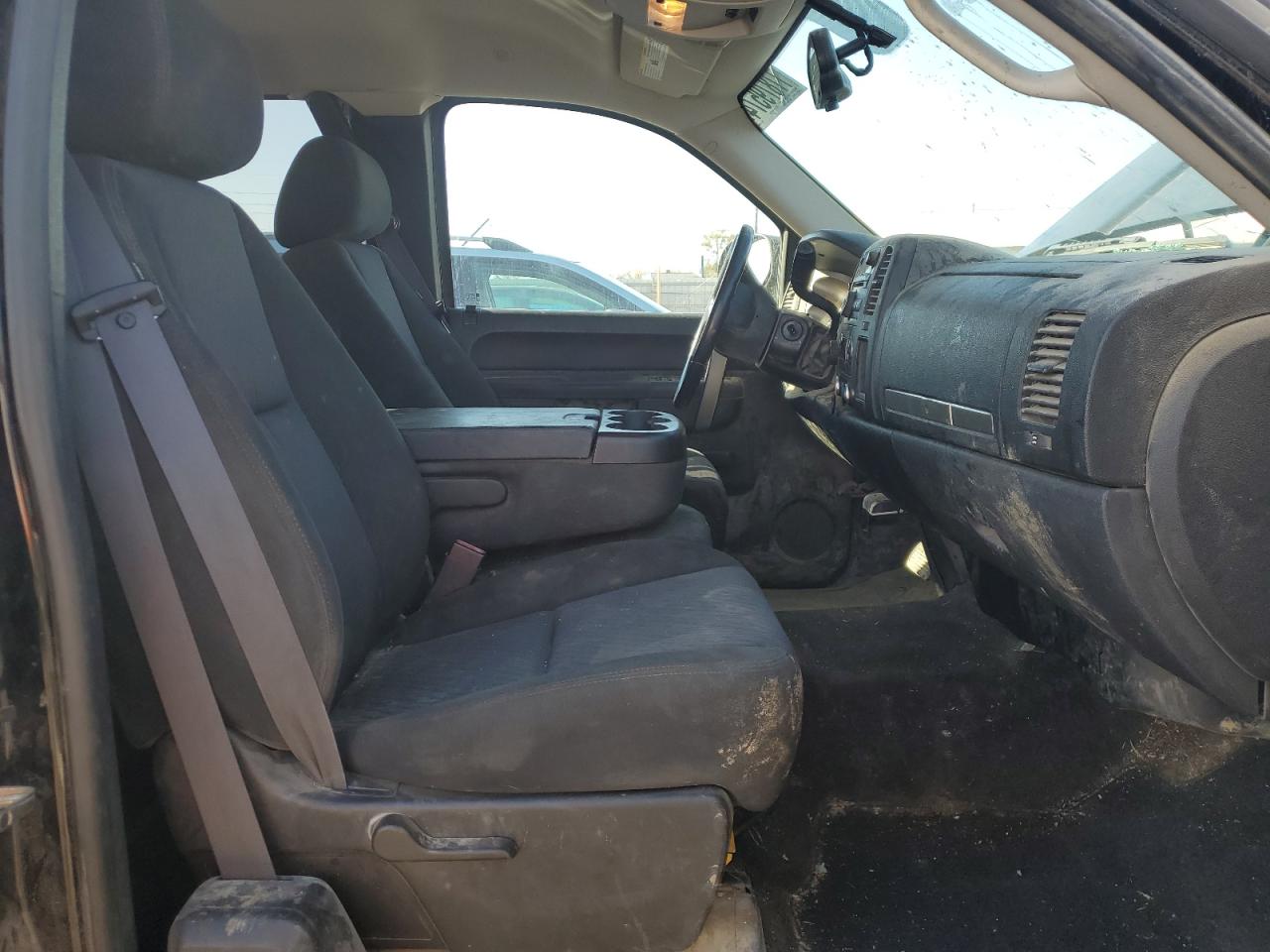 2011 Chevrolet Silverado VIN 1GCRKSE39BZ349656 Copart auction photo, front end / side damage thumbnail 7