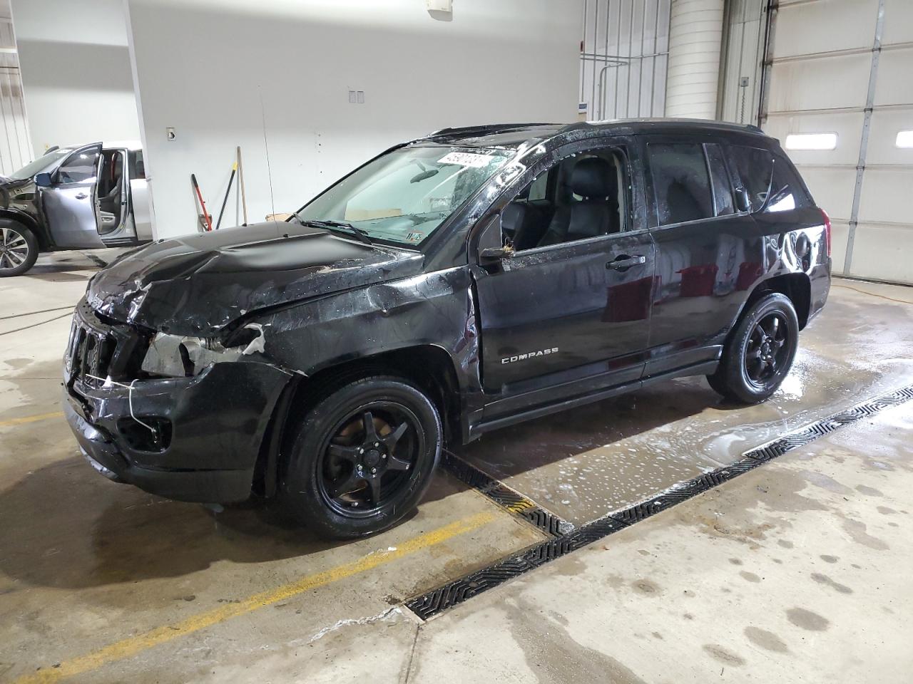 2014 Jeep Compass VIN 1C4NJDEB8ED694182