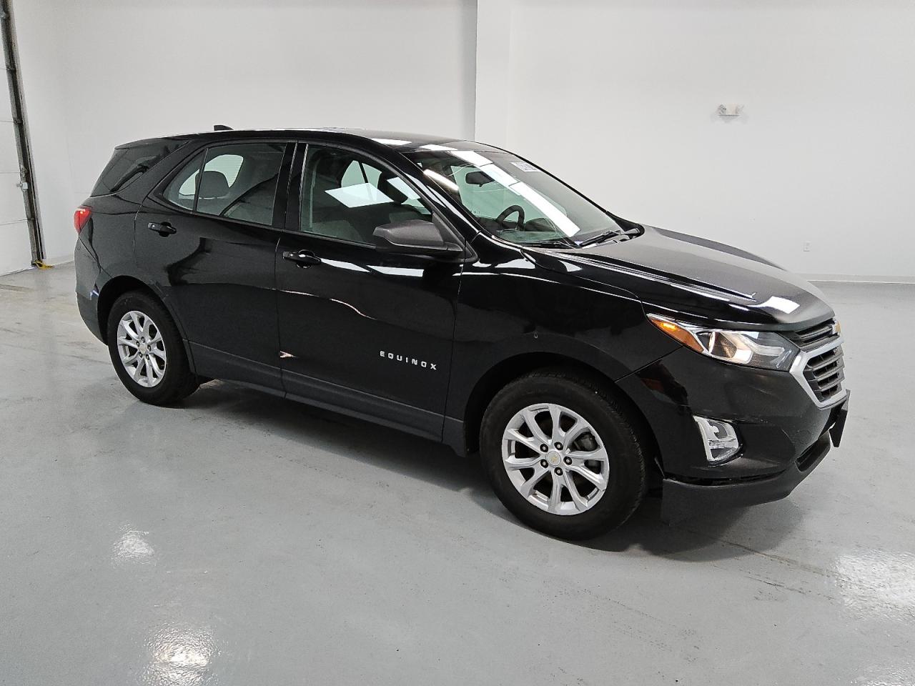 2019 Chevrolet Equinox VIN 3GNAXHEV9KL153623 Copart auction photo, normal wear / mechanical damage thumbnail 4