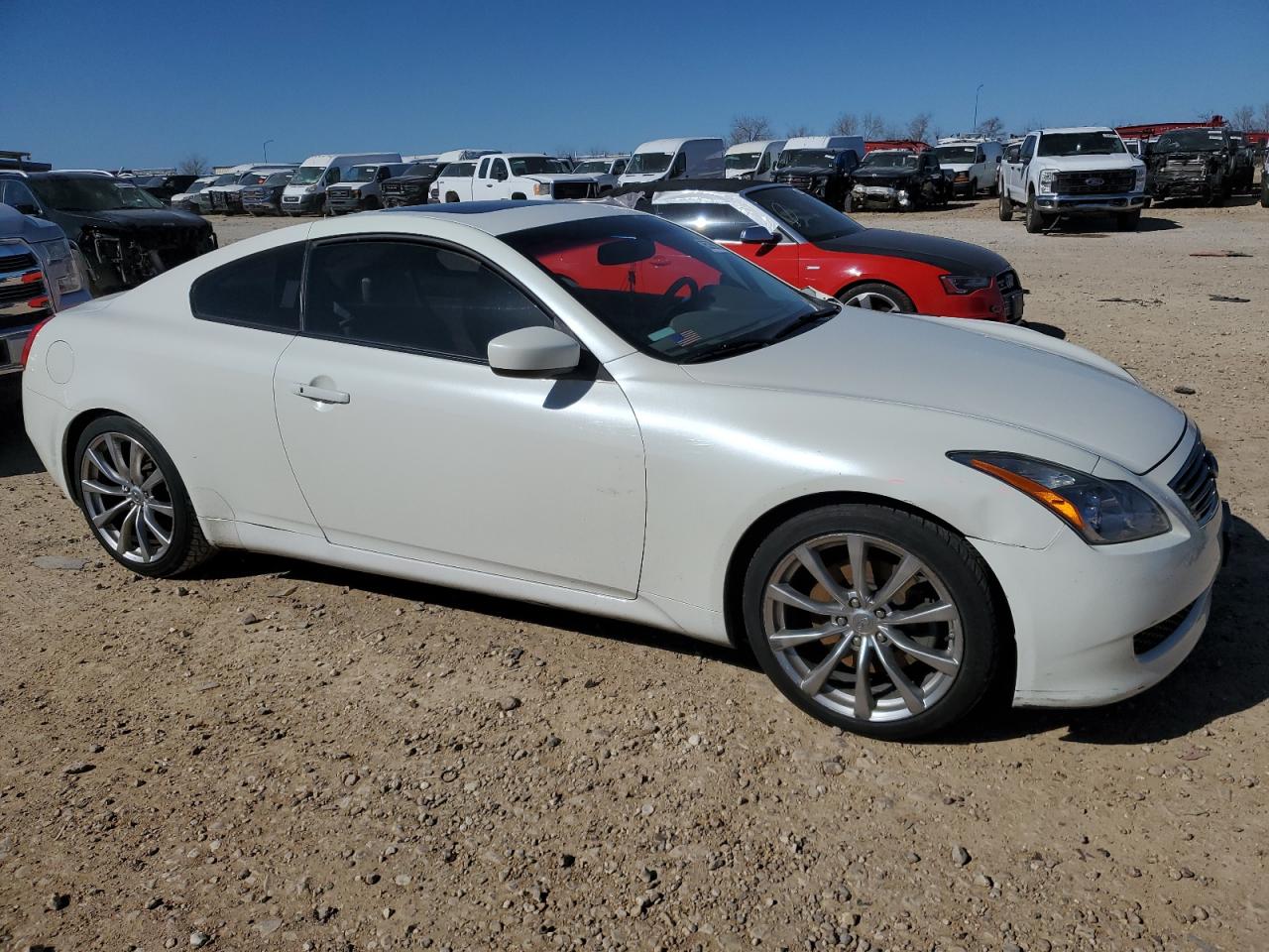 2008 Infiniti G VIN JNKCV64E88M119747 Copart auction photo, front end / minor dent/scratches damage thumbnail 4