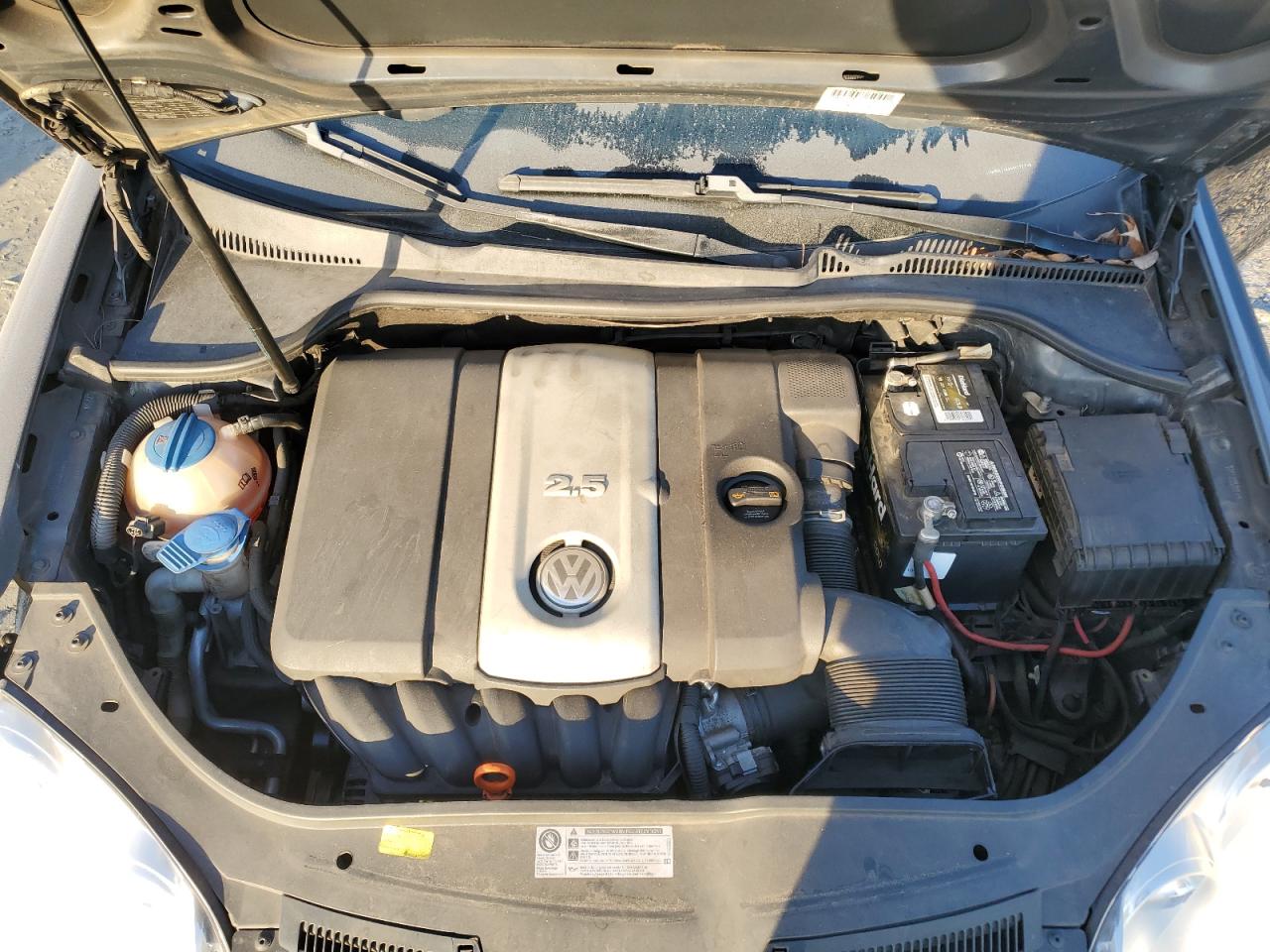 2009 Volkswagen Jetta VIN 3VWRM71K99M127759 Copart auction photo, front end / minor dent/scratches damage thumbnail 11