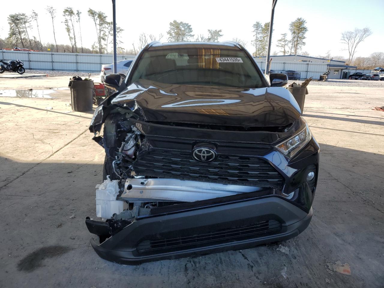 2021 Toyota RAV 4 VIN 2T3W1RFV1MW155298 Copart auction photo, front end / side damage thumbnail 5