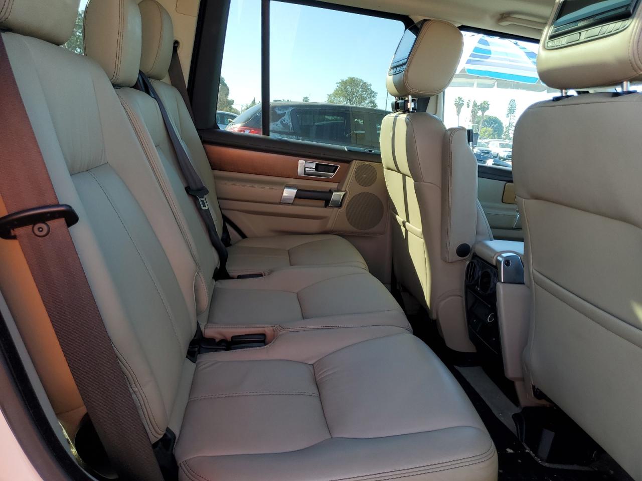 2016 Land Rover LR4 VIN SALAK2V61GA795340 Copart auction photo, top/roof / minor dent/scratches damage thumbnail 11