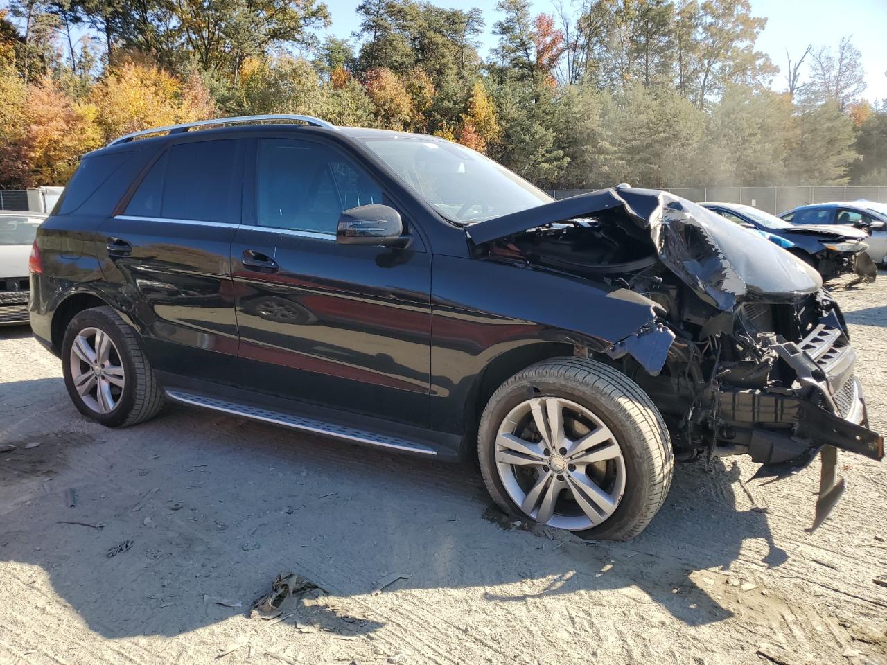 2015 Mercedes-Benz M-klasse VIN 4JGDA5HB3FA616016 Copart auction photo, front end damage thumbnail 4