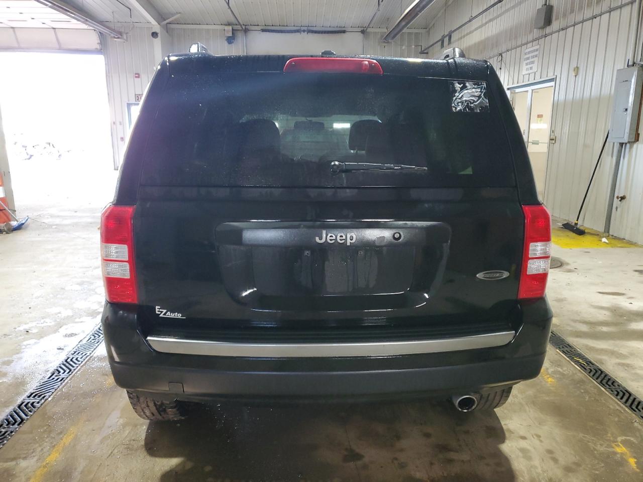 2017 Jeep Liberty (Patriot) VIN 1C4NJPBA2HD201176 Copart auction photo, side damage thumbnail 6