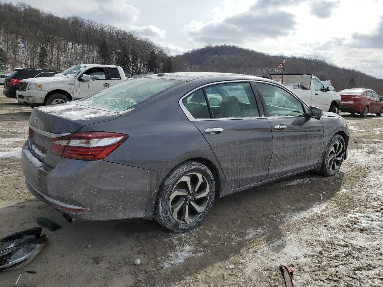 2017 Honda Accord VIN 1HGCR2F74HA173496 Copart auction photo, front end damage thumbnail 3
