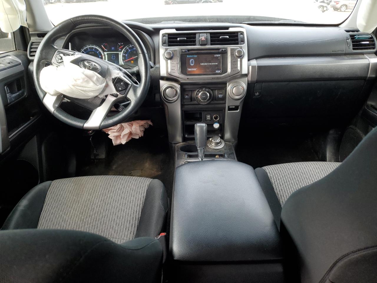 2019 Toyota 4Runner VIN JTEBU5JR6K5643641 Copart auction photo, front end damage thumbnail 8